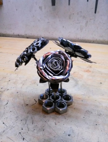 Featured image of post Easy Welded Sculpture : I just got a small (up to 3/16) flux core wire fed welder for christmas and i want to start making small sculptures.