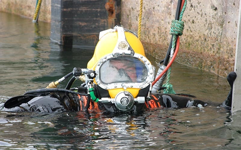 underwater welding helmet