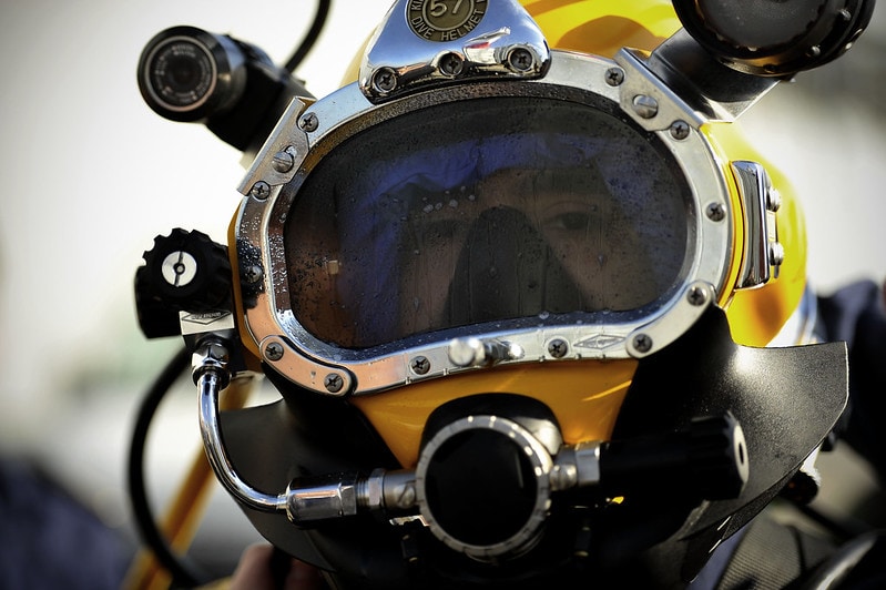 underwater welding helmet