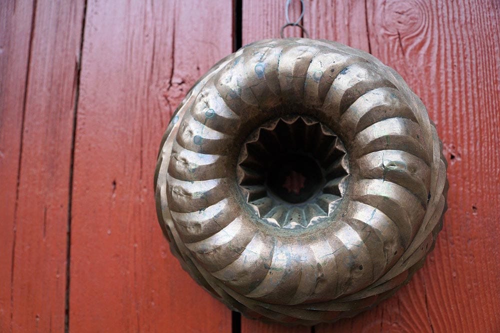 metal wreath on the door